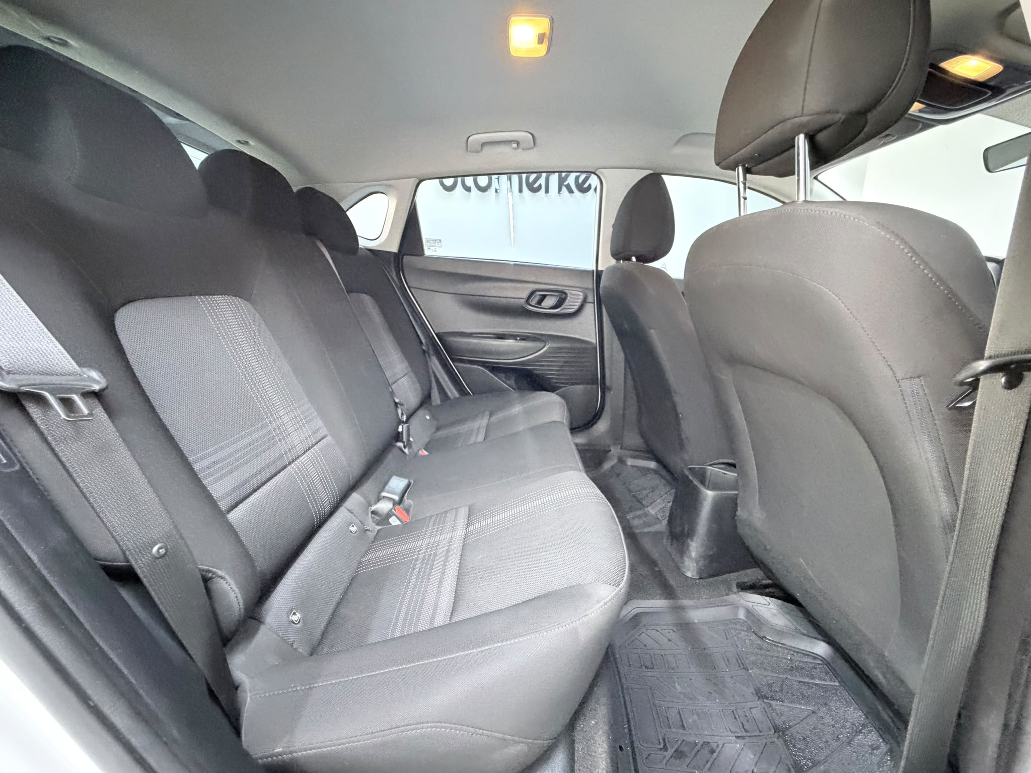 HYUNDAI i20 11